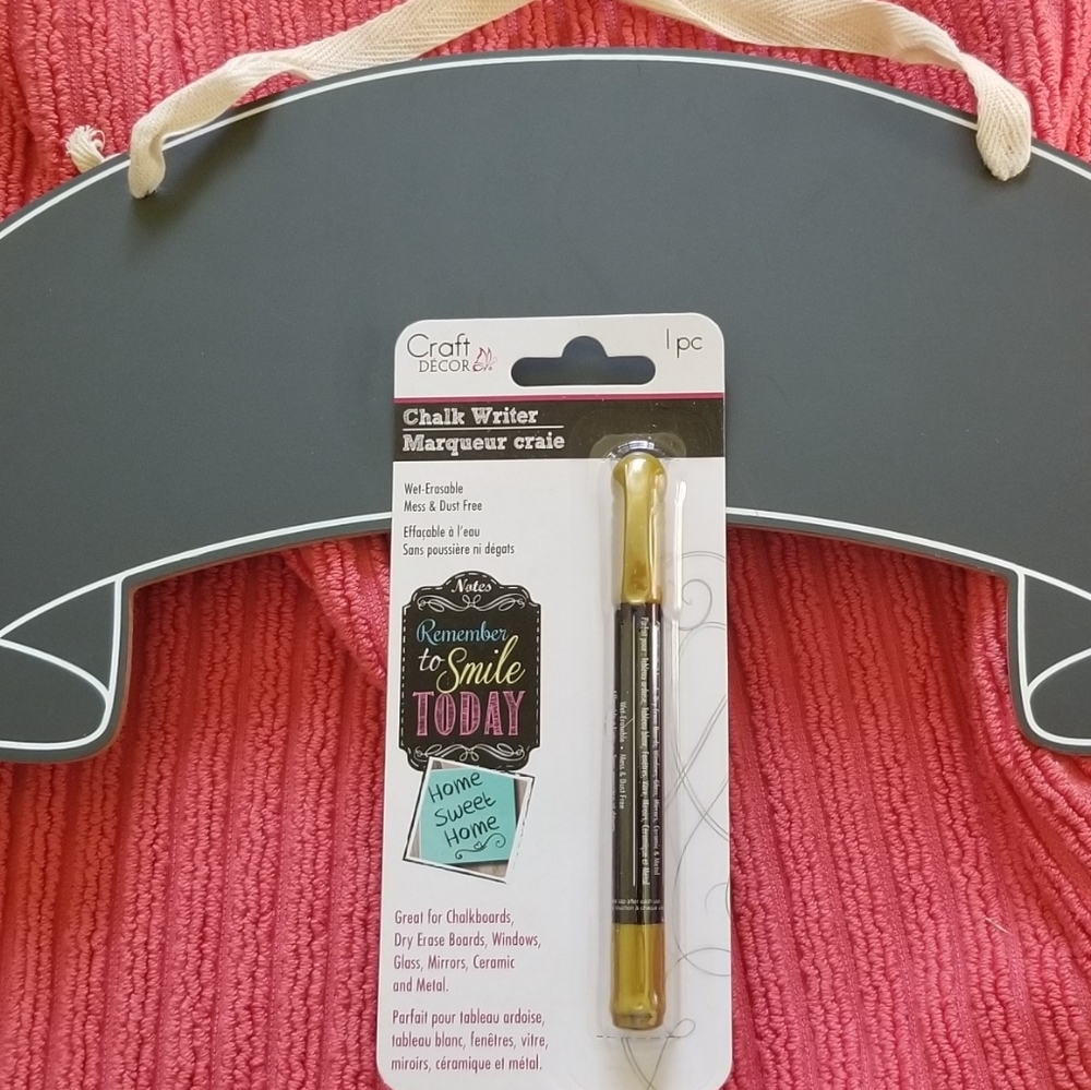 HANGING CHALKBOARD WITH GOLD CHALK PEN